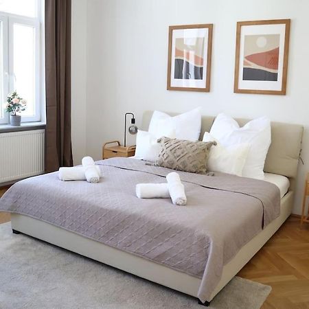 Bloom - Cozy Apartment, 5 Stops To City Center Wien Exterior foto