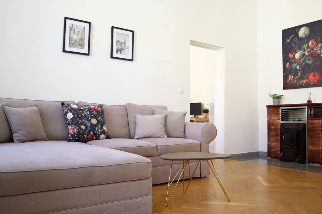 Bloom - Cozy Apartment, 5 Stops To City Center Wien Exterior foto