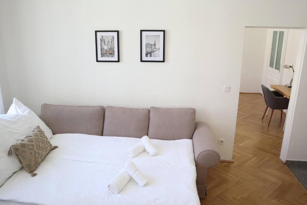 Bloom - Cozy Apartment, 5 Stops To City Center Wien Exterior foto