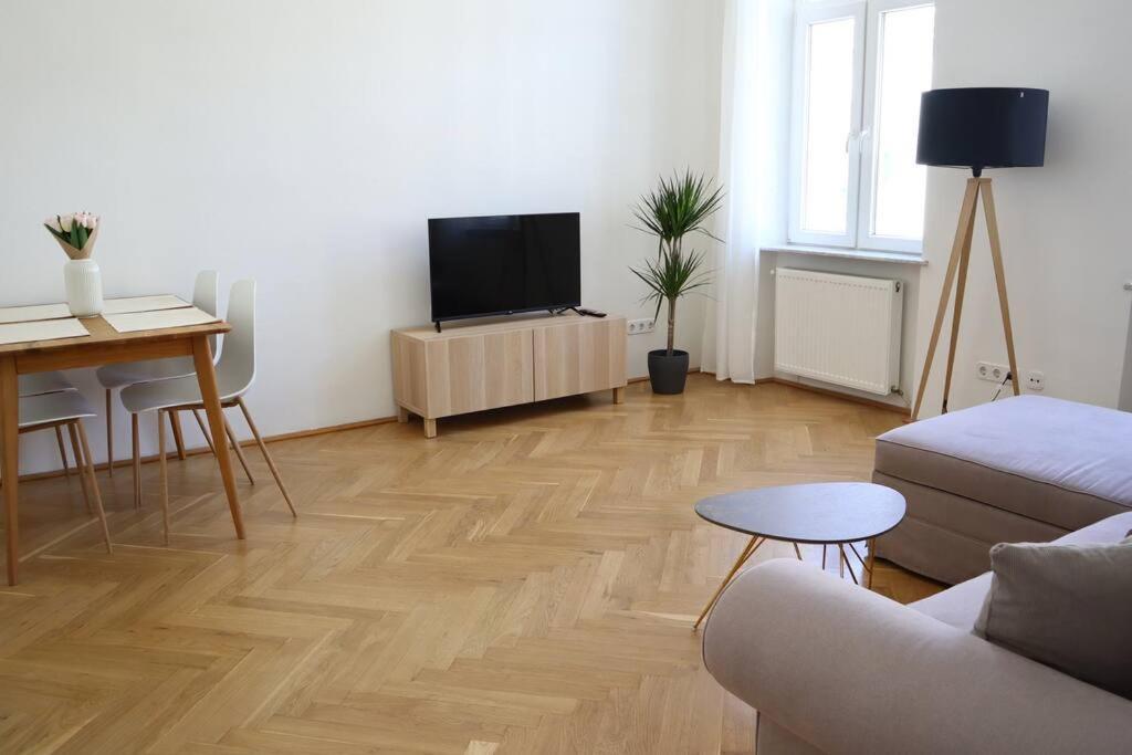 Bloom - Cozy Apartment, 5 Stops To City Center Wien Exterior foto